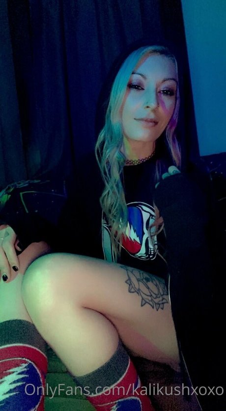 Nacktes geleaktes OnlyFans-Foto von Kalikushxoxo
