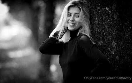 Nahá fotka uniklých OnlyFans od Avery