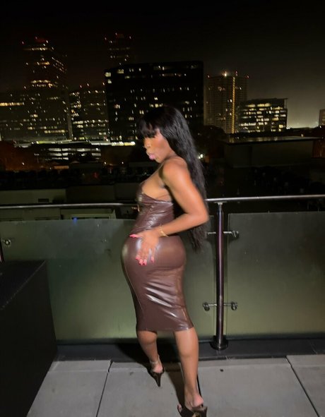 Nahá fotka uniklých OnlyFans od Areiyami