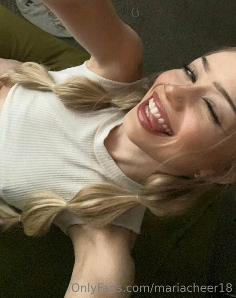 Mariacheer18 OnlyFans 유출 누드 사진