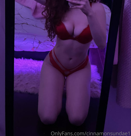 Foto di nudo di fuga di OnlyFans di Cinnamonsundae1