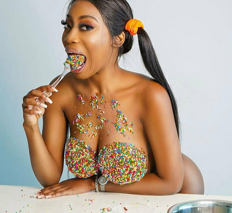 Naken lekkede OnlyFans-bilde av Moorexxxclusive