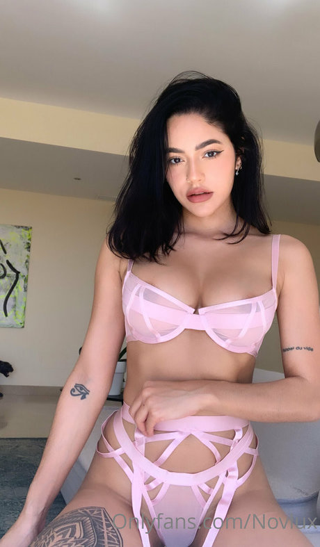 Naken läckt OnlyFans-bild av Novlux