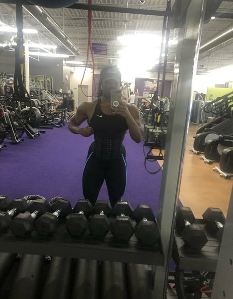 Nahá fotka uniklých OnlyFans od Ebonymuscle