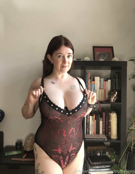 Piercedpussysiren