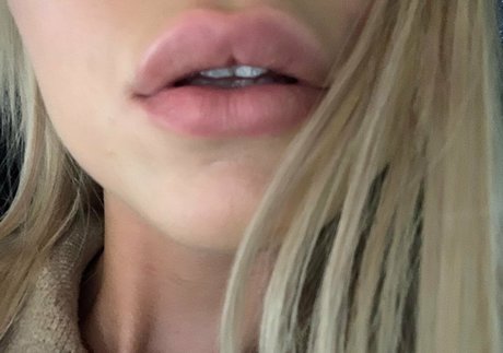 Naken lekkede OnlyFans-bilde av Julianawantsromeo