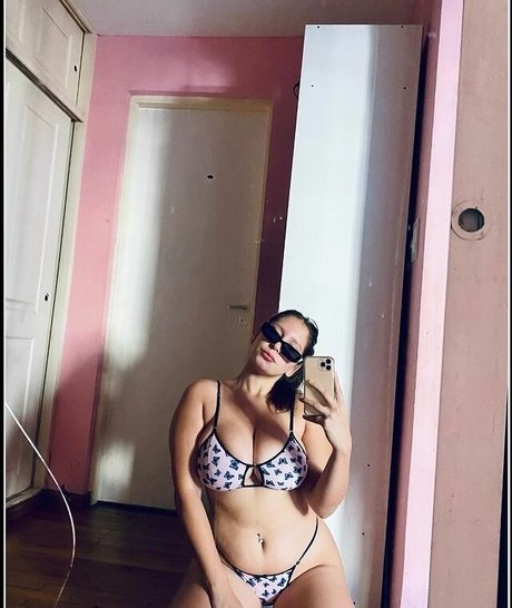 Naken lekkede OnlyFans-bilde av Ludmila Luquez