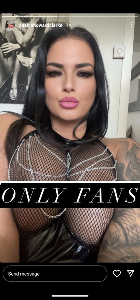 Nahá fotka uniklých OnlyFans od Saskia Howard Clarke