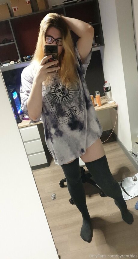 Nagie wyciekłe zdjęcie OnlyFans od Nyrenthias