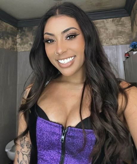 Xoxoviolet256  nude leaked OnlyFans photo