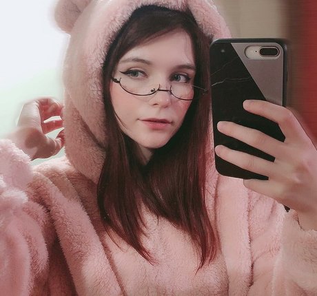 Nacktes geleaktes OnlyFans-Foto von Angejla