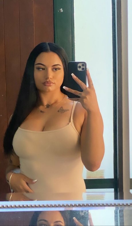Taylaraywhite