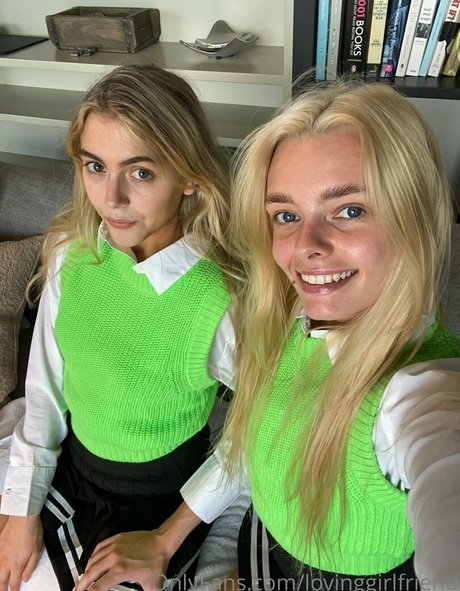 Blondestepsisters18yo