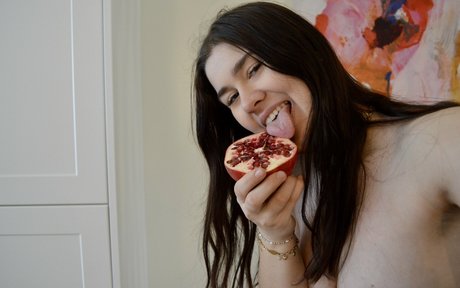 Bellaahh42  nude leaked OnlyFans photo