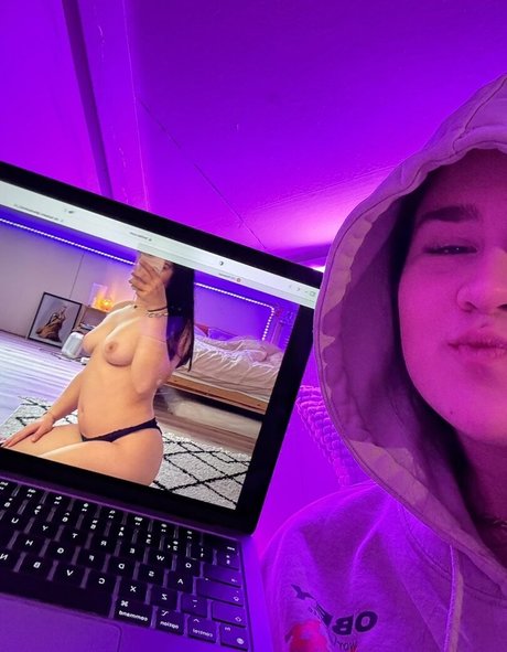 Bellaahh42