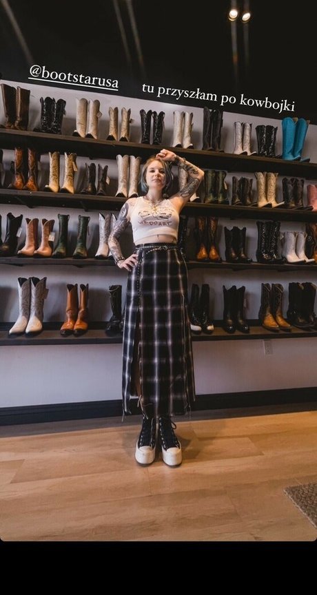 Naken lekkede OnlyFans-bilde av Weronika Truszczynska