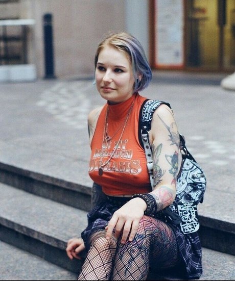 Naakte gelekte OnlyFans-foto van Weronika Truszczynska