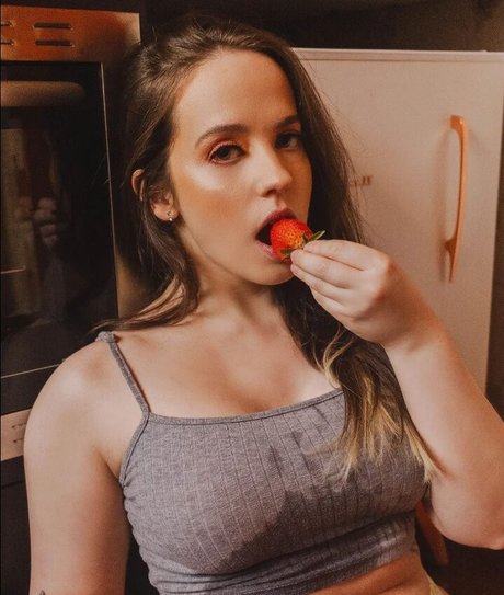 Naken lekkede OnlyFans-bilde av Nay Rodrigues