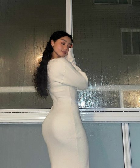 Alaston vuotanut OnlyFans-kuva Aethyu