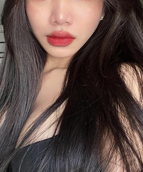 Naken lekkede OnlyFans-bilde av Juu Lynn