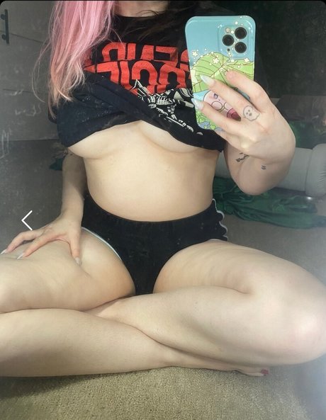 Nahá fotka uniklých OnlyFans od Thehayleybaby