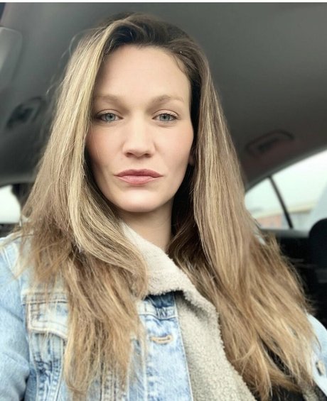 Naken lekkede OnlyFans-bilde av Misty Gray