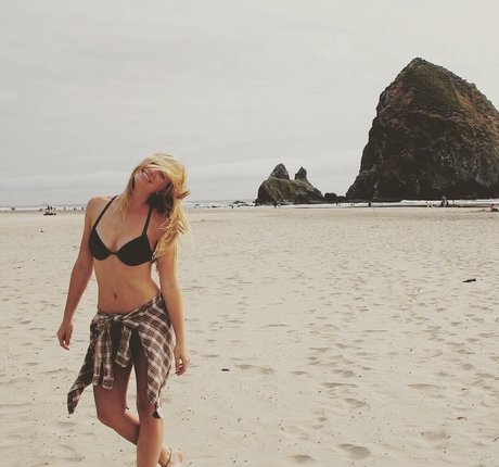 Naken lekkede OnlyFans-bilde av Kayla Rundle