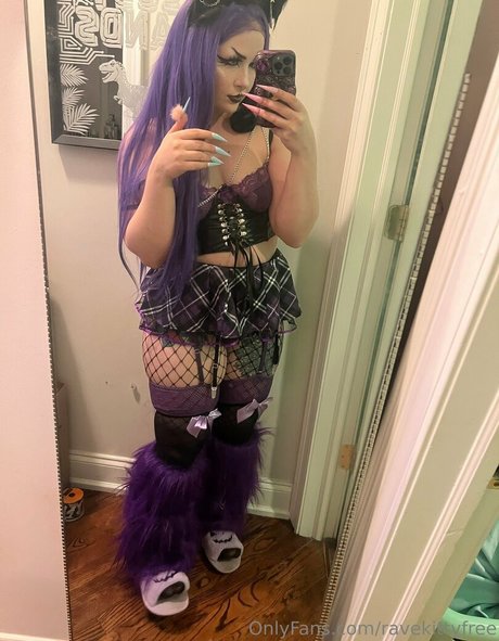Naken läckt OnlyFans-bild av Ravekittyfree