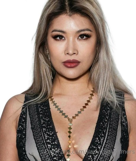 Naken lekkede OnlyFans-bilde av Jiaoyingsummers