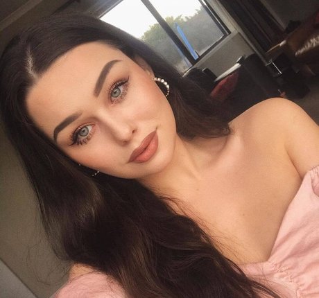 Naken lekkede OnlyFans-bilde av Proudegirl