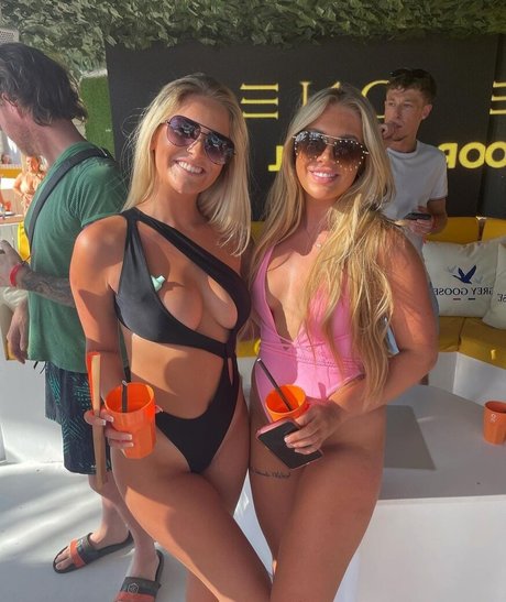 Chloe Burns