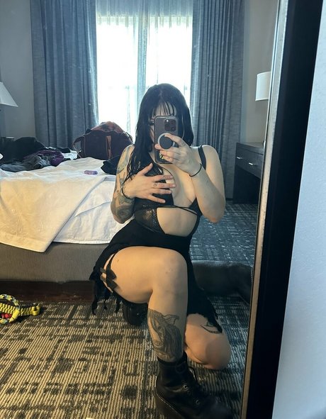 Naakte gelekte OnlyFans-foto van Horrorwh0re