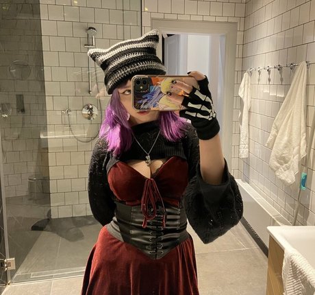 Naken lekkede OnlyFans-bilde av Allykitti