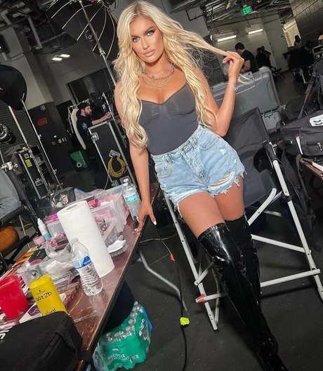 Nahá fotka uniklých OnlyFans od Mariah May