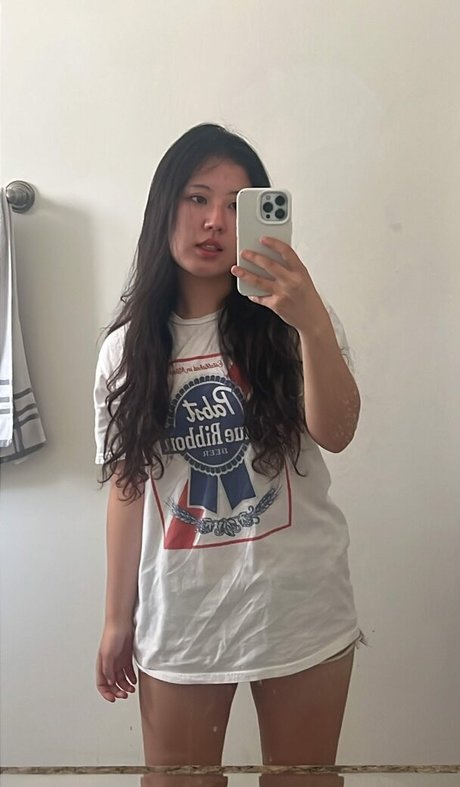 Naken läckt OnlyFans-bild av Jisuartist