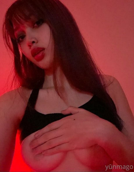 Nøgent lækket OnlyFans-billede af Asian Joi