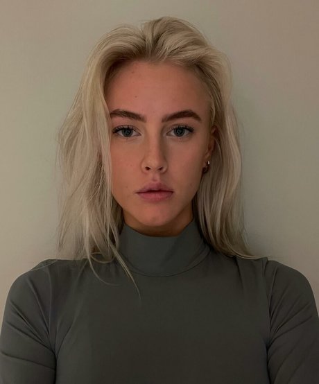 Naken lekkede OnlyFans-bilde av Itsemma18