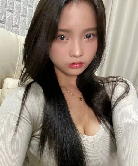 Naken lekkede OnlyFans-bilde av Serimm11