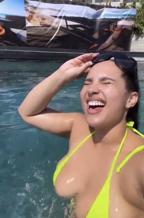 Naken lekkede OnlyFans-bilde av Demetria Obilor
