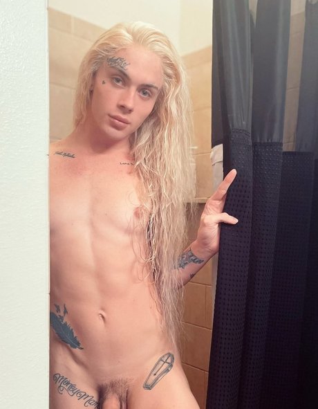 Naken lekkede OnlyFans-bilde av Lanasummersxo