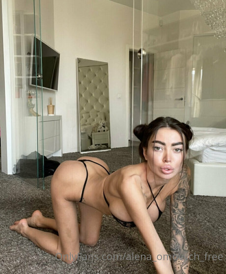 Alena Omovych
