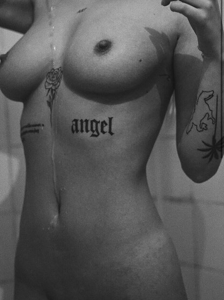 Foto nua vazada do OnlyFans de Lenkajzv