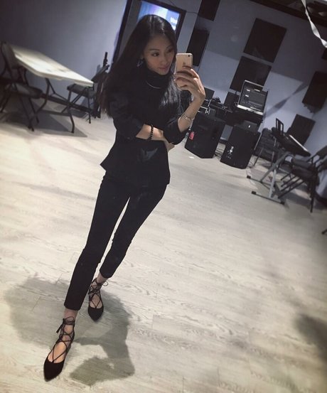 Nahá fotka uniklých OnlyFans od Lisahui