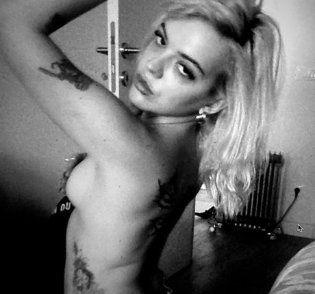 Nøgent lækket OnlyFans-billede af Marija P