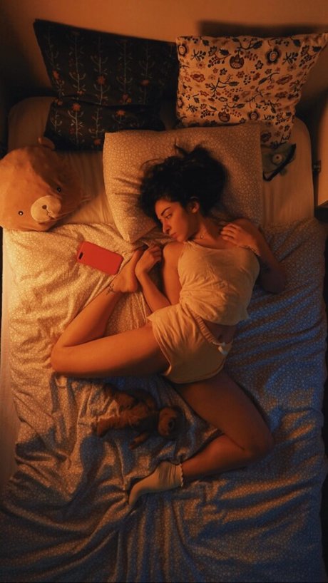 Naken lekkede OnlyFans-bilde av Sayna Soleimanpour