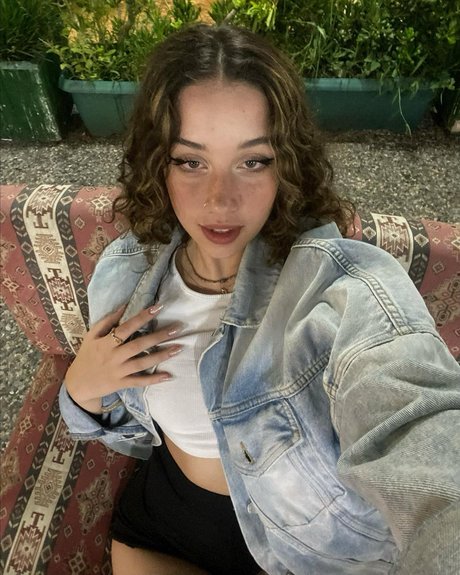 Alasti lekkinud OnlyFans-i pilt Aleynakutluay