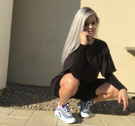 Naken lekkede OnlyFans-bilde av Hollie Rotten