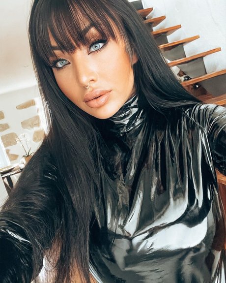 Naken läckt OnlyFans-bild av Inkedfleur