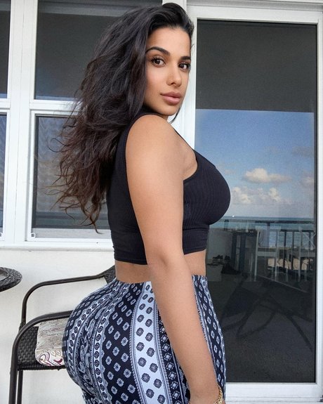 Naakte gelekte OnlyFans-foto van Sabinachka