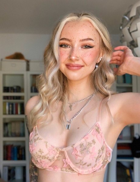 Caelyn Mathews